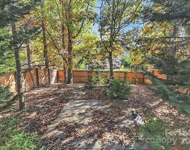 6446 Matlea Court - Photo Thumbnail 28