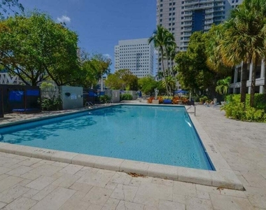 850 N Miami Avenue - Photo Thumbnail 15