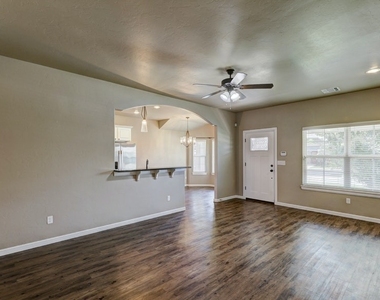 8913 Sw 55th Street - Photo Thumbnail 2