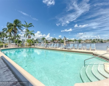 2717 Yacht Club Blvd - Photo Thumbnail 25