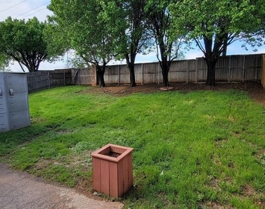 12841 Peach Tree Way - Photo Thumbnail 18