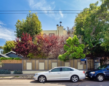 624 Sunset Ave - Photo Thumbnail 1