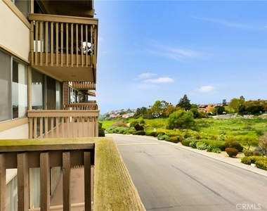 6542 Ocean Crest Drive - Photo Thumbnail 20