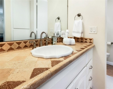 6542 Ocean Crest Drive - Photo Thumbnail 31