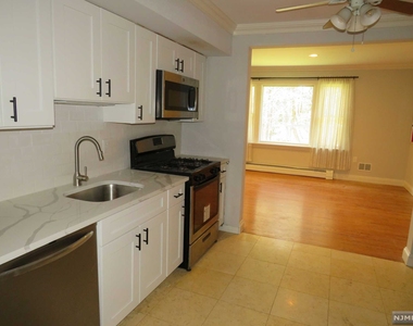 6 Pineview Terrace - Photo Thumbnail 8