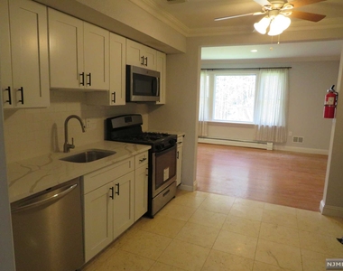 6 Pineview Terrace - Photo Thumbnail 9