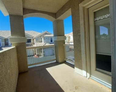 5855 Valley Drive - Photo Thumbnail 4