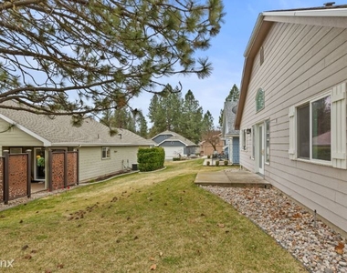 3703 S Brighton Ln - Photo Thumbnail 19