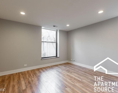 1216 N Astor 2b - Photo Thumbnail 12