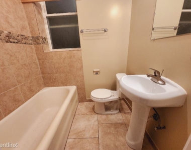 5646 W North Avenue 3f - Photo Thumbnail 6