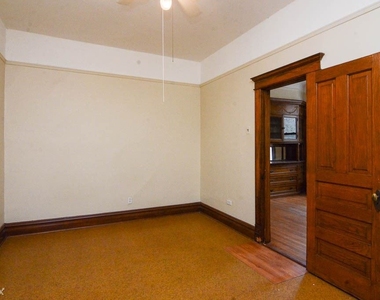 3832 N. Fremont, Unit 5 - Photo Thumbnail 13