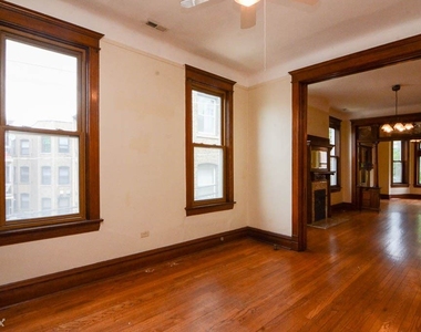 3832 N. Fremont, Unit 5 - Photo Thumbnail 4