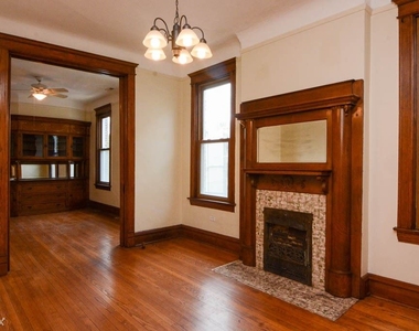 3832 N. Fremont, Unit 5 - Photo Thumbnail 8