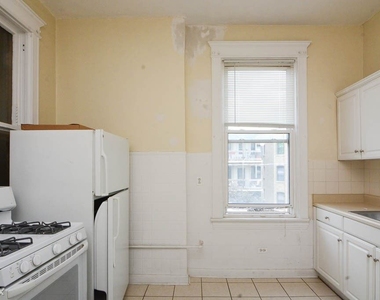 3832 N. Fremont, Unit 8 - Photo Thumbnail 3