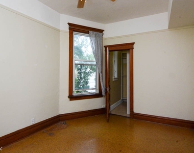 3832 N. Fremont, Unit 8 - Photo Thumbnail 14