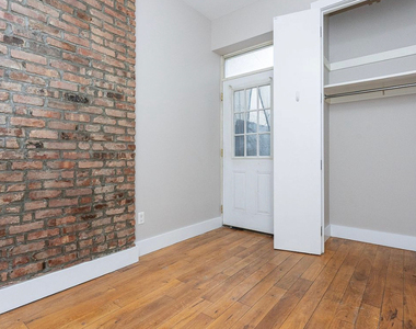 1346 Hancock Street - Photo Thumbnail 9