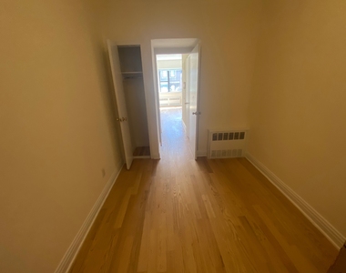 East 84th Street - Photo Thumbnail 7