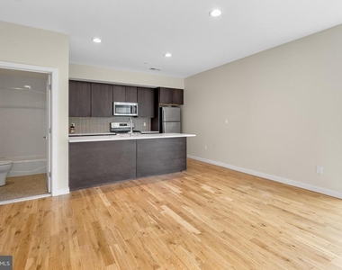 1317 Frankford Ave - Photo Thumbnail 4