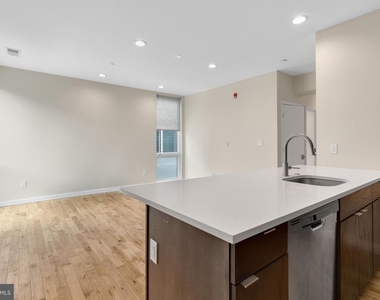 1317 Frankford Ave - Photo Thumbnail 12