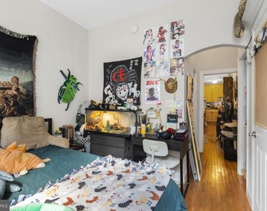 1539 Spring Garden St - Photo Thumbnail 8