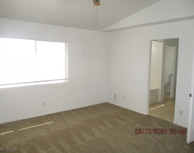 6836 Rhea Street - Photo Thumbnail 6