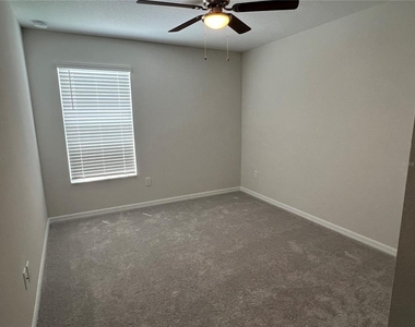 10909 Quickwater Court - Photo Thumbnail 14