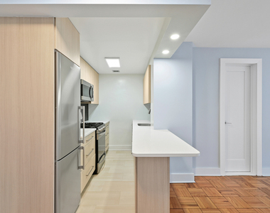 339 West 58th Street - Photo Thumbnail 3