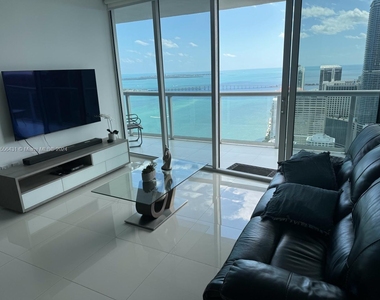 495 Brickell Ave - Photo Thumbnail 4