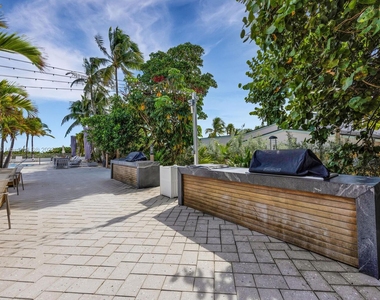 607 Ocean Dr - Photo Thumbnail 28