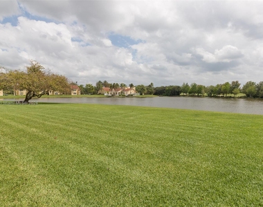 12510 Vista Isles Dr - Photo Thumbnail 23