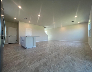 12240 Sw Myrtle Oak Dr - Photo Thumbnail 5