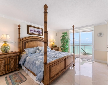 8855 Collins Ave - Photo Thumbnail 13