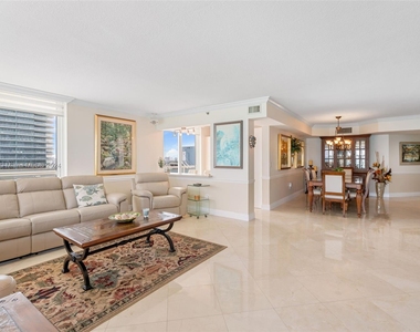 8855 Collins Ave - Photo Thumbnail 6