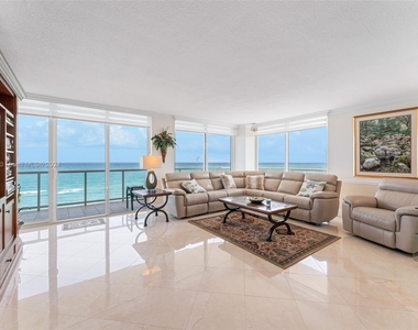 8855 Collins Ave - Photo Thumbnail 3