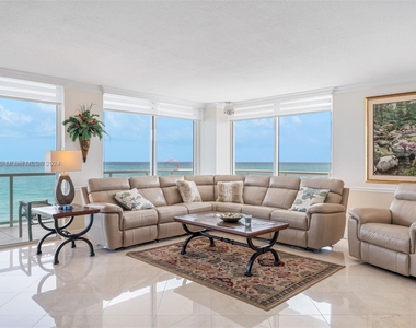 8855 Collins Ave - Photo Thumbnail 4