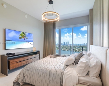 16385 Biscayne Blvd - Photo Thumbnail 22