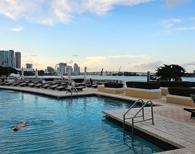 808 Brickell Key Dr - Photo Thumbnail 20