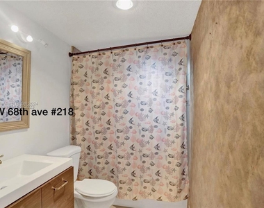 403 Nw 68th Ave - Photo Thumbnail 6