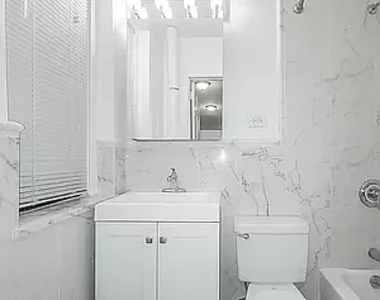 326 East 58th Street - Photo Thumbnail 5