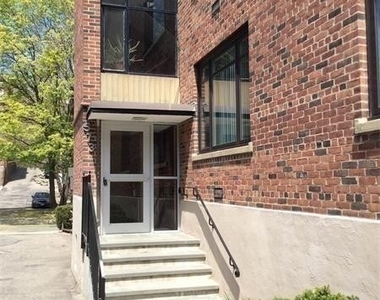 573 Washington St - Photo Thumbnail 13