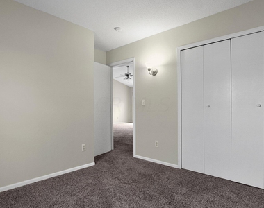 4452 Trindel Way - Photo Thumbnail 15