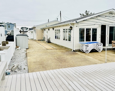 261 Bay Beach Way - Photo Thumbnail 48