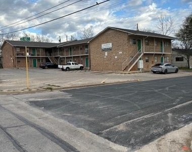 1015 Parmer Avenue - Photo Thumbnail 0