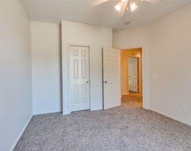 2824 Sterling Drive - Photo Thumbnail 27