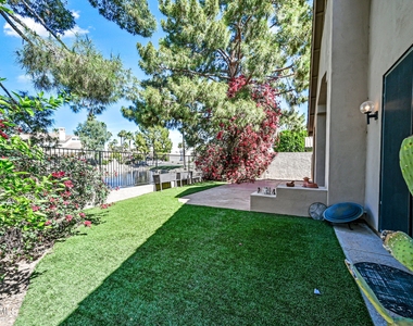 4624 N Desert Stream Way - Photo Thumbnail 34