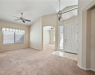 4624 N Desert Stream Way - Photo Thumbnail 3