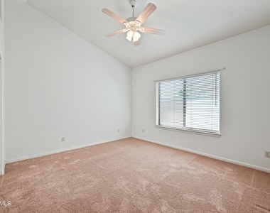 4624 N Desert Stream Way - Photo Thumbnail 28