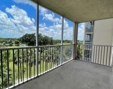 250 Jacaranda Dr - Photo Thumbnail 15