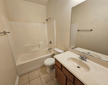 3412 Furlong Way - Photo Thumbnail 30