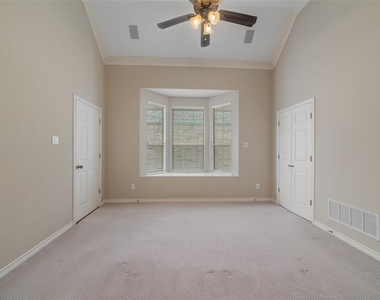 6240 Park Meadow Lane - Photo Thumbnail 14